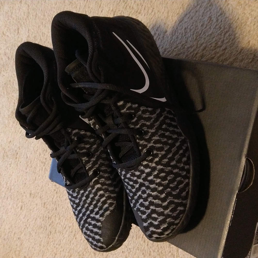 Nike KD TREY 5 VIII Black/White-Aurora Green 10.5